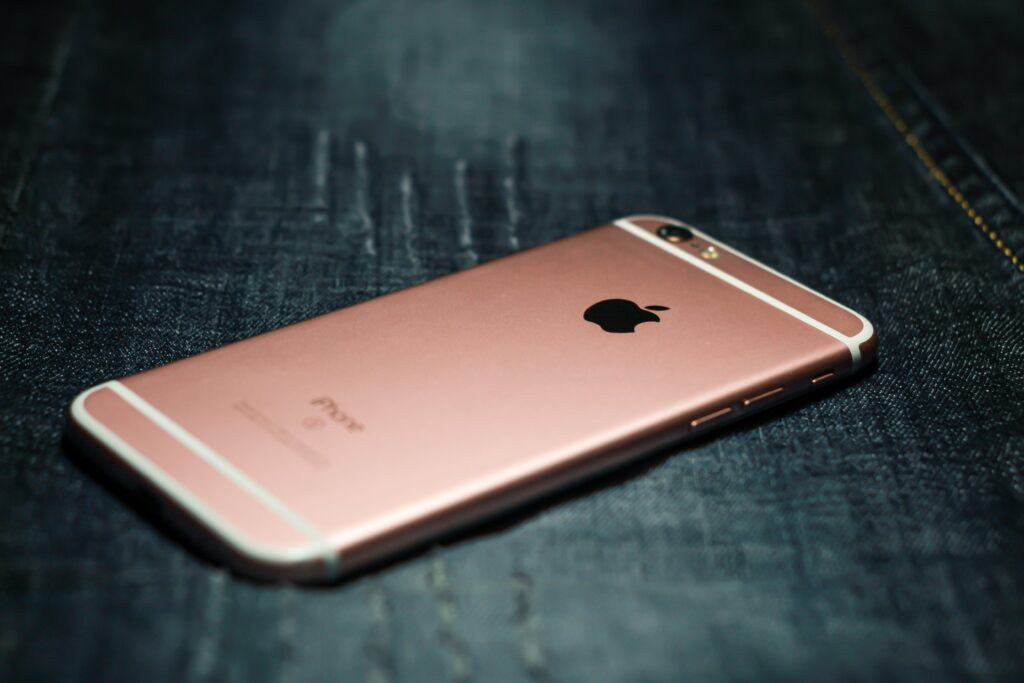 iPhone de Apple PER que representa el negocio de hardware y el ecosistema de la compañía