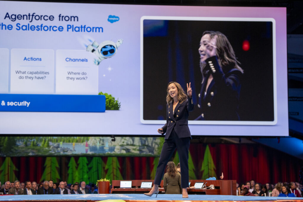 Presentación de Agentforce durante un evento de acciones Salesforce